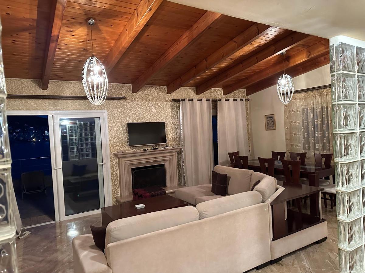Penthouse Sea View Apartment Sarande Exterior photo